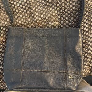 BLUE!! Like NEW THE SAK shoulder bag.